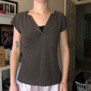 Grey top